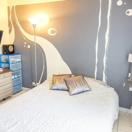 فيلة Villa Bosquet آجد